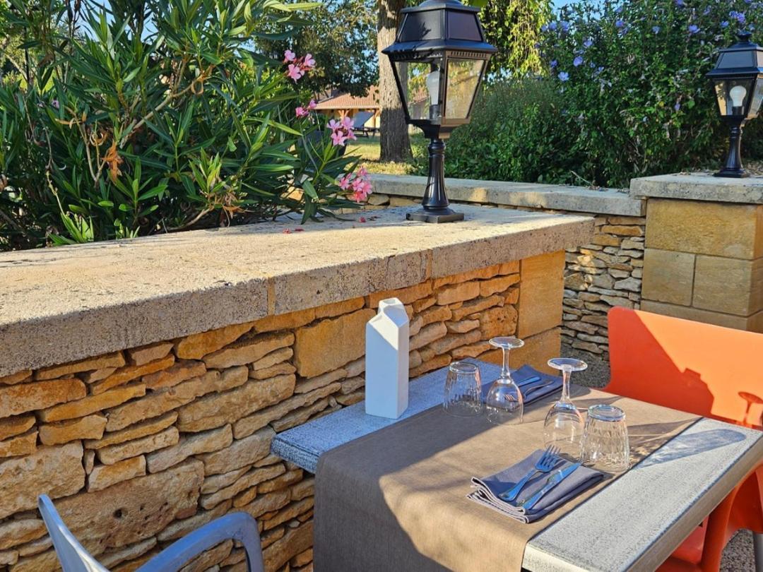 Domaine De La Rhonie Hotel Meyrals Kültér fotó